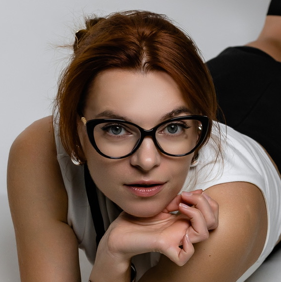 Оля Лапоухова