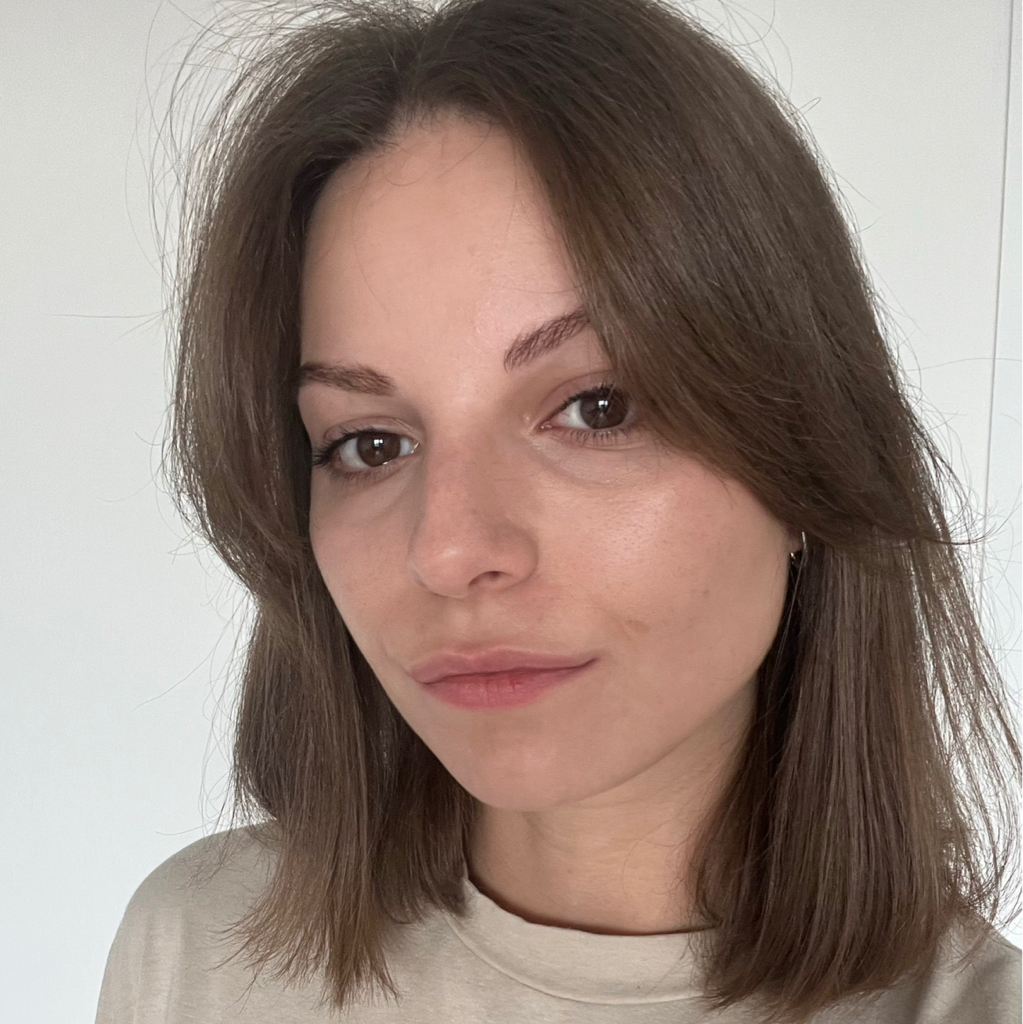 Никитина Елена