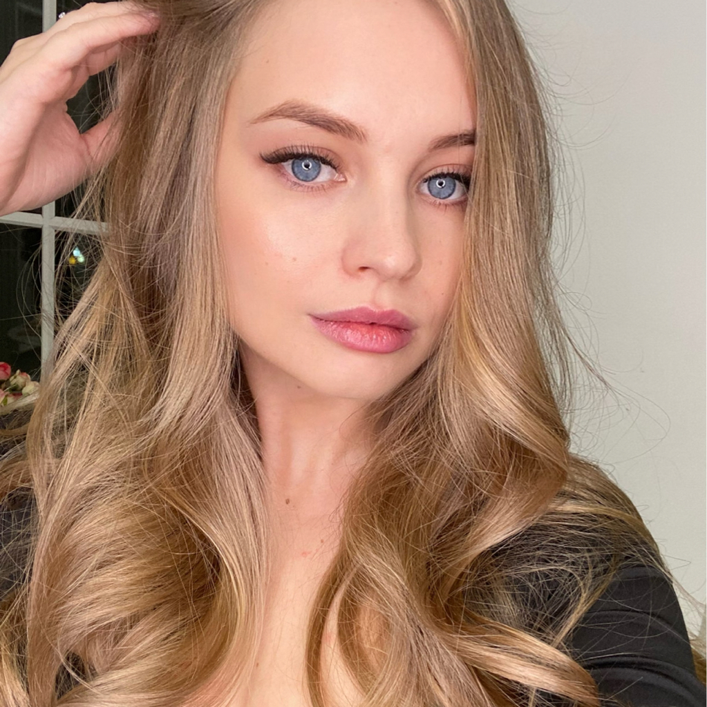 Карина Горинова