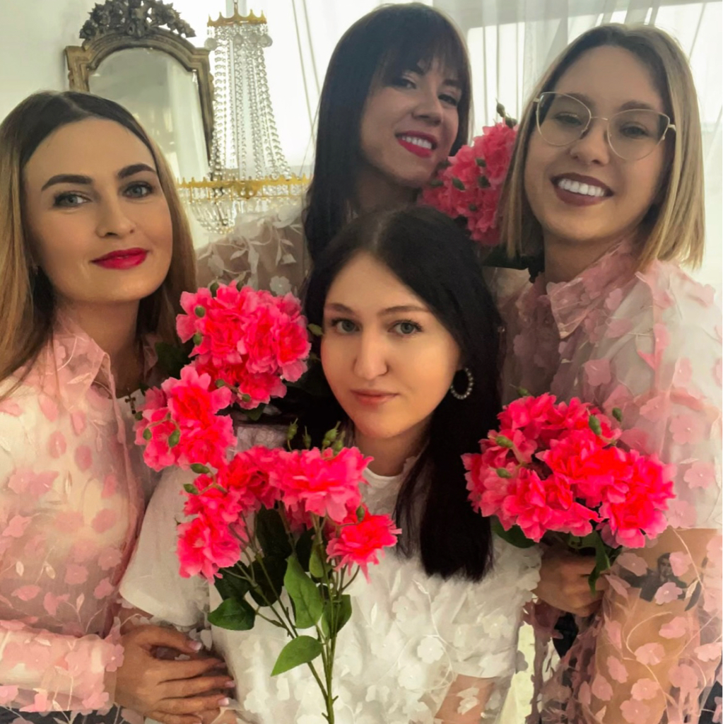 СТУДИЯ МАНИКЮРА И ПЕДИКЮРА                  МОРЕ