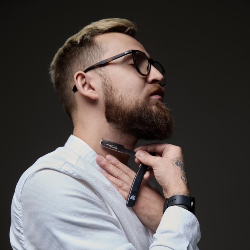 Константин Устинов