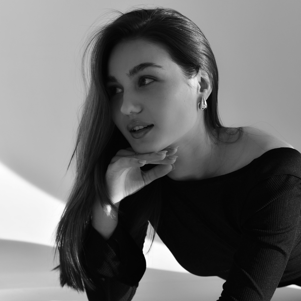 Алина
