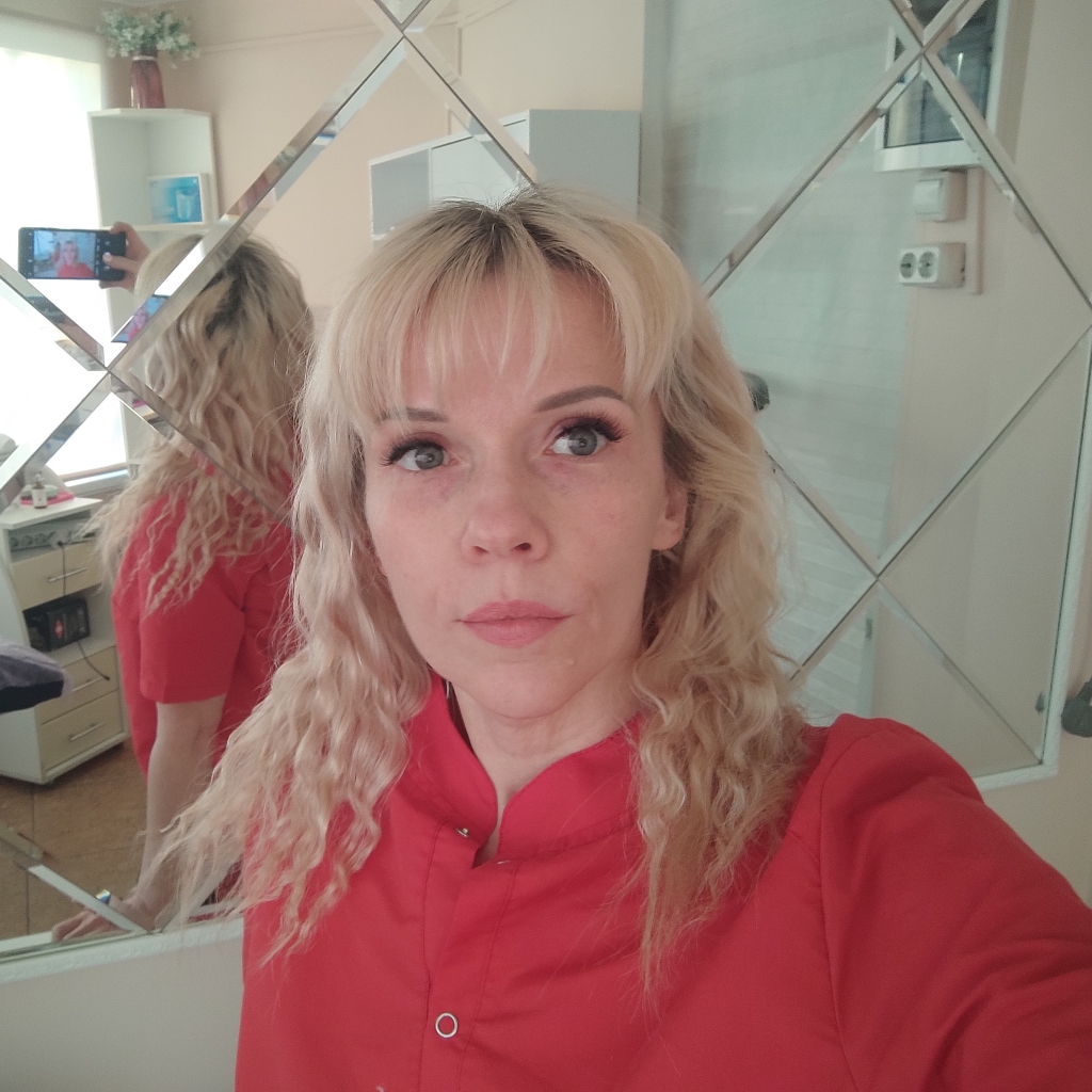 Елена Бокова