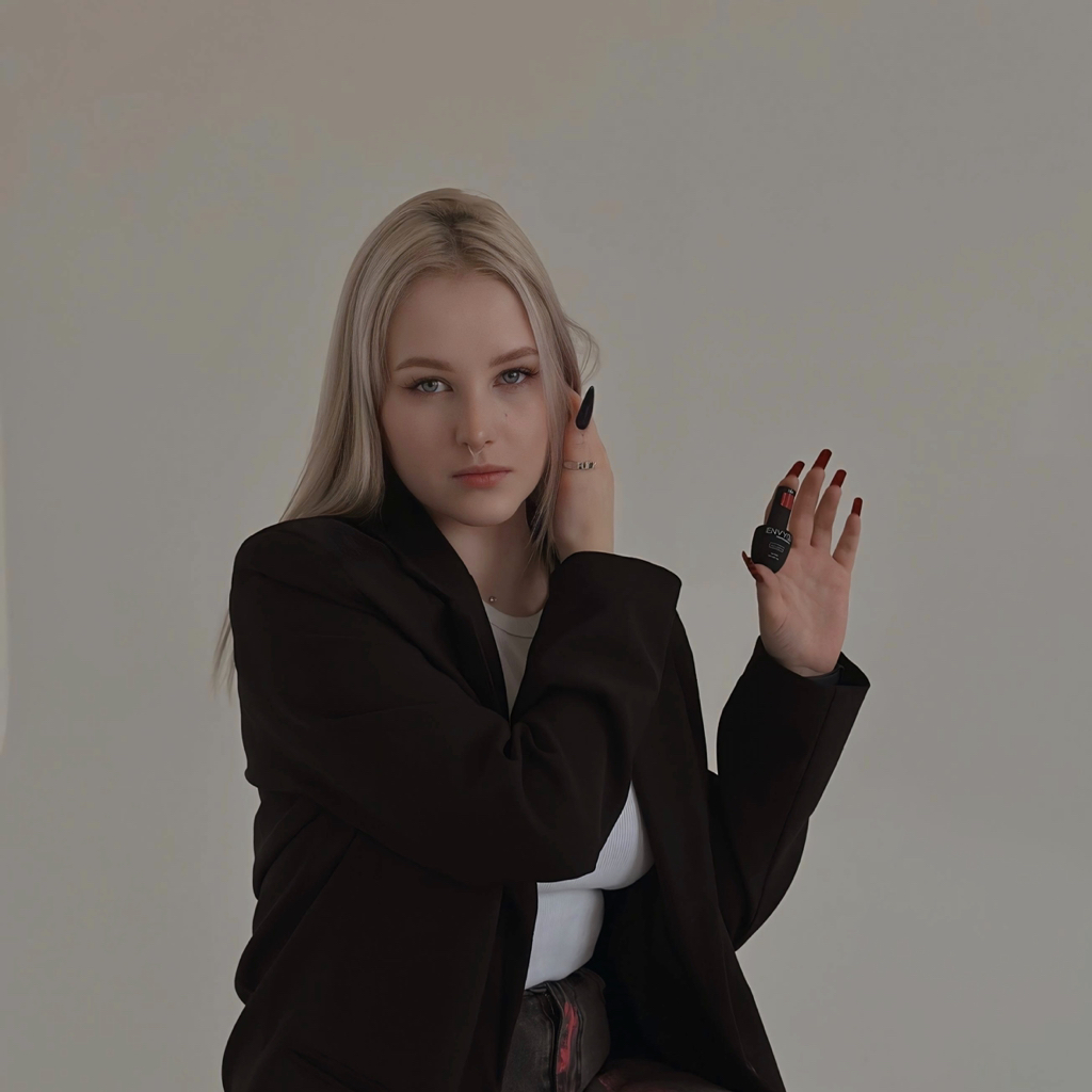 Поля Дощечкина (Колясникова)