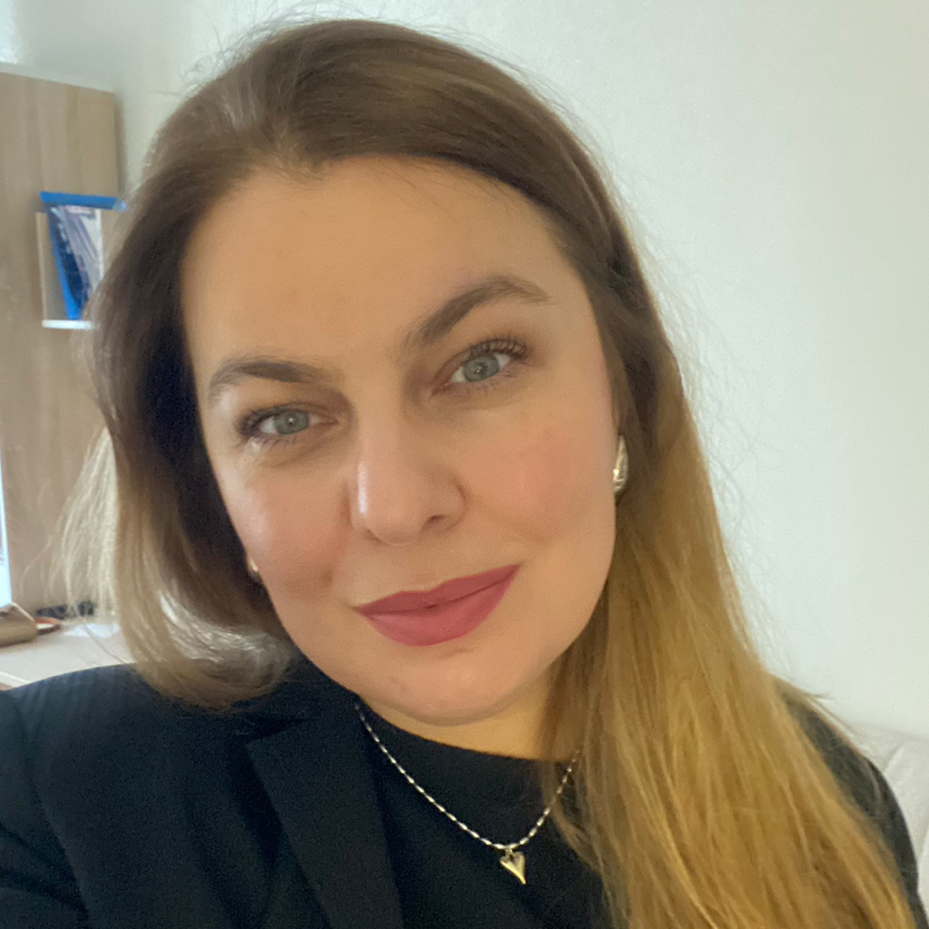 Елена Исупова