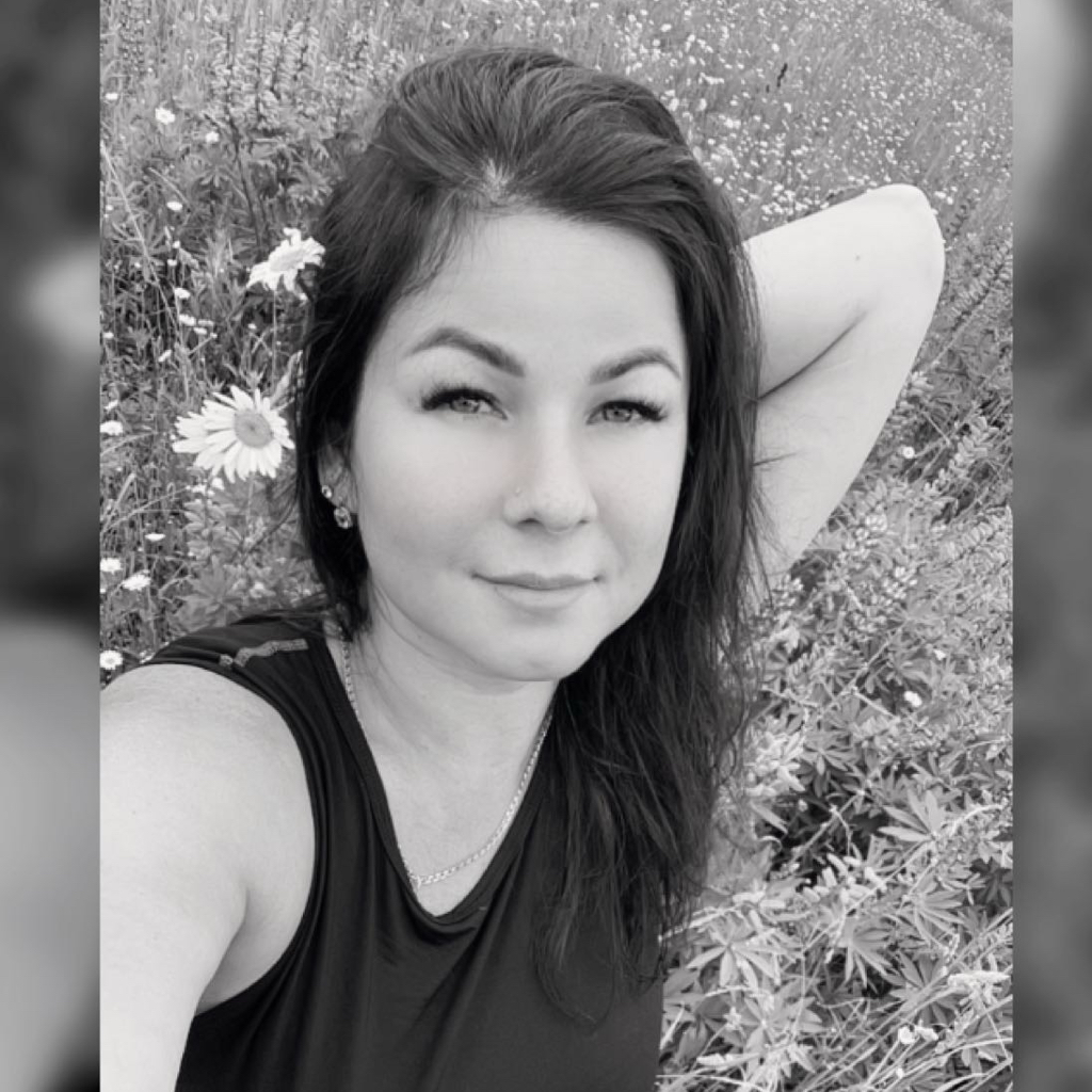 Надежда Хомутова