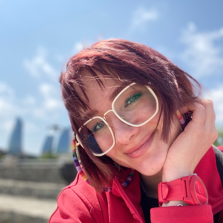 Юлия Велари