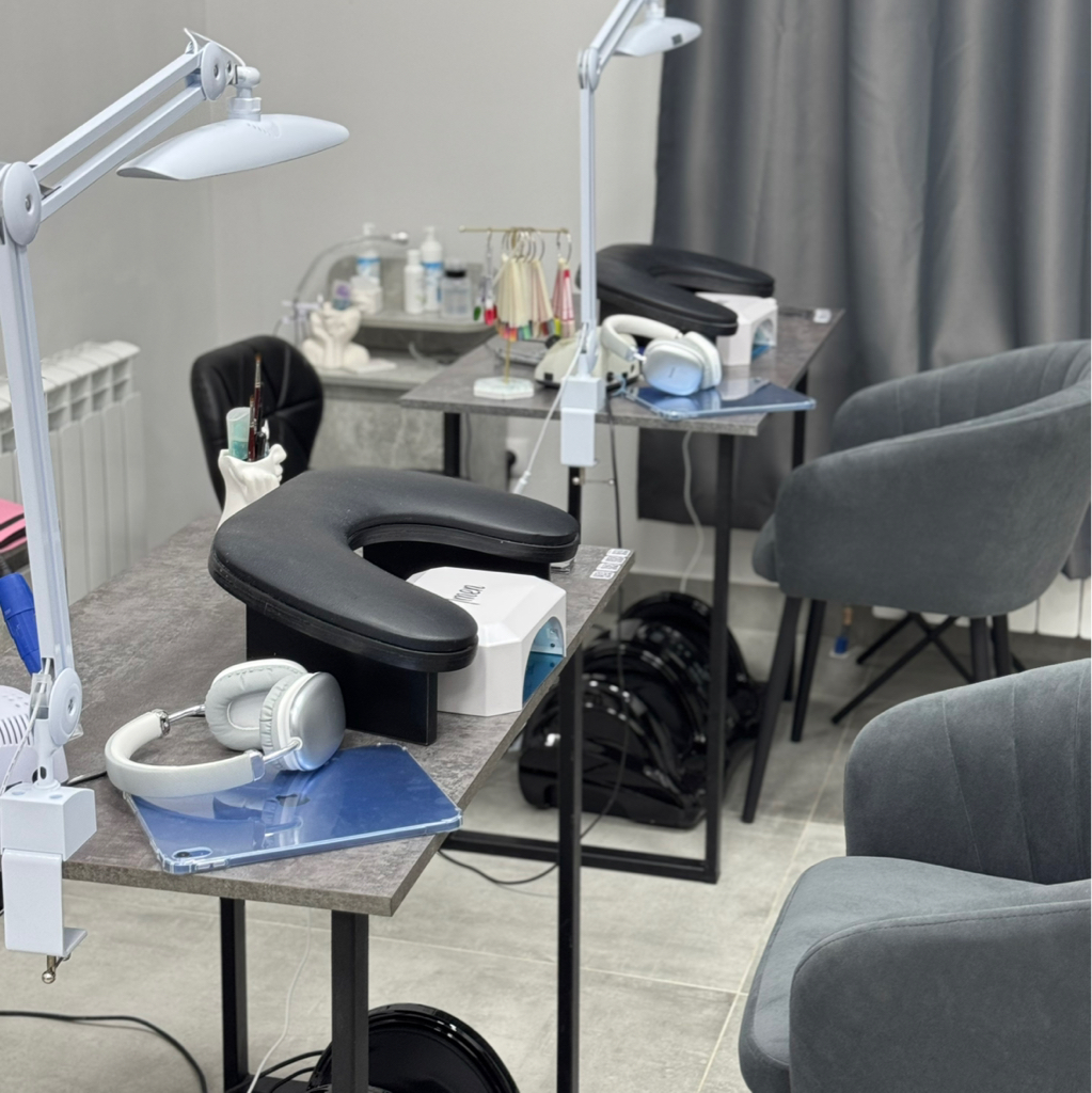 «Про ногти»