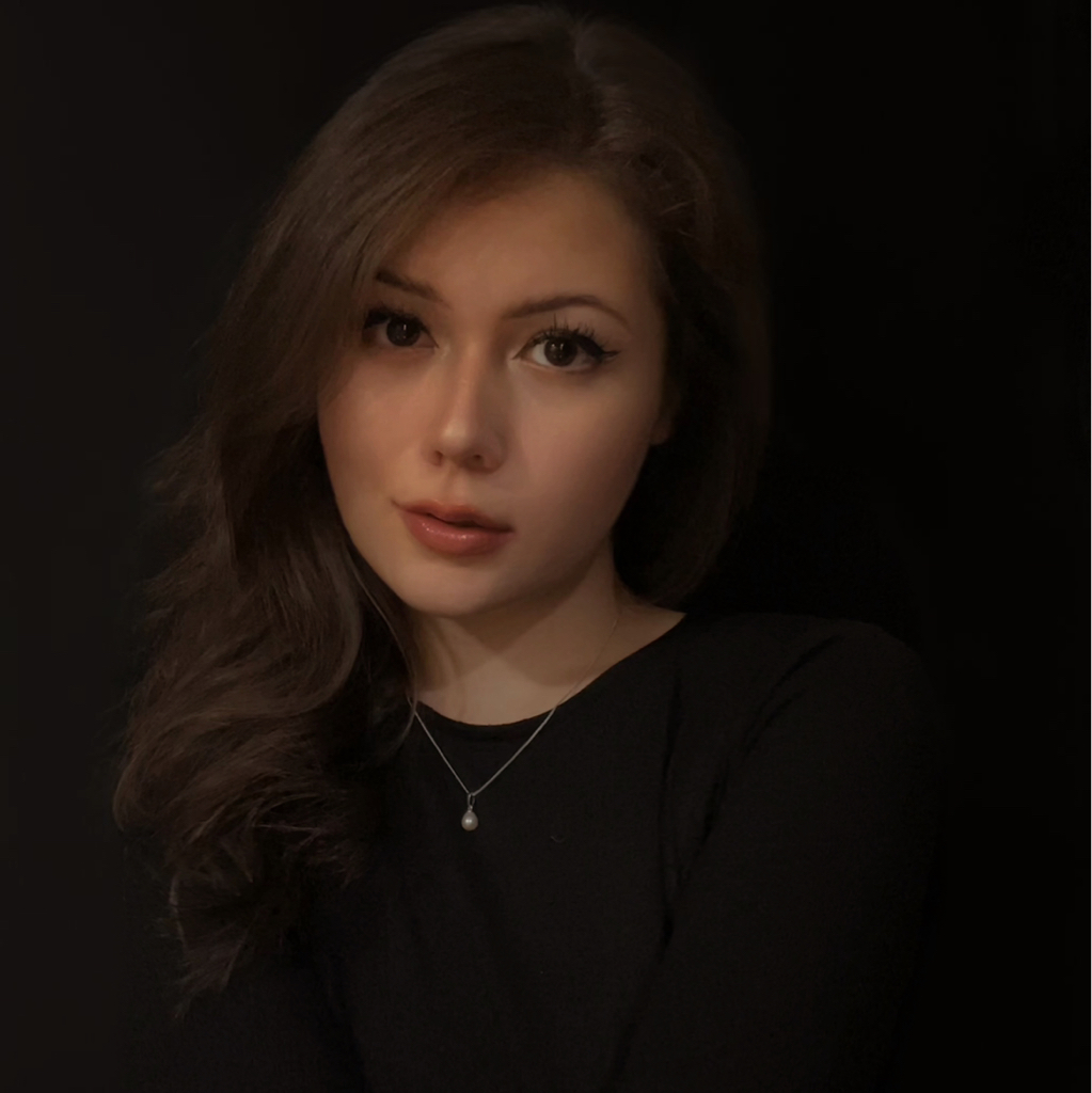 Полина