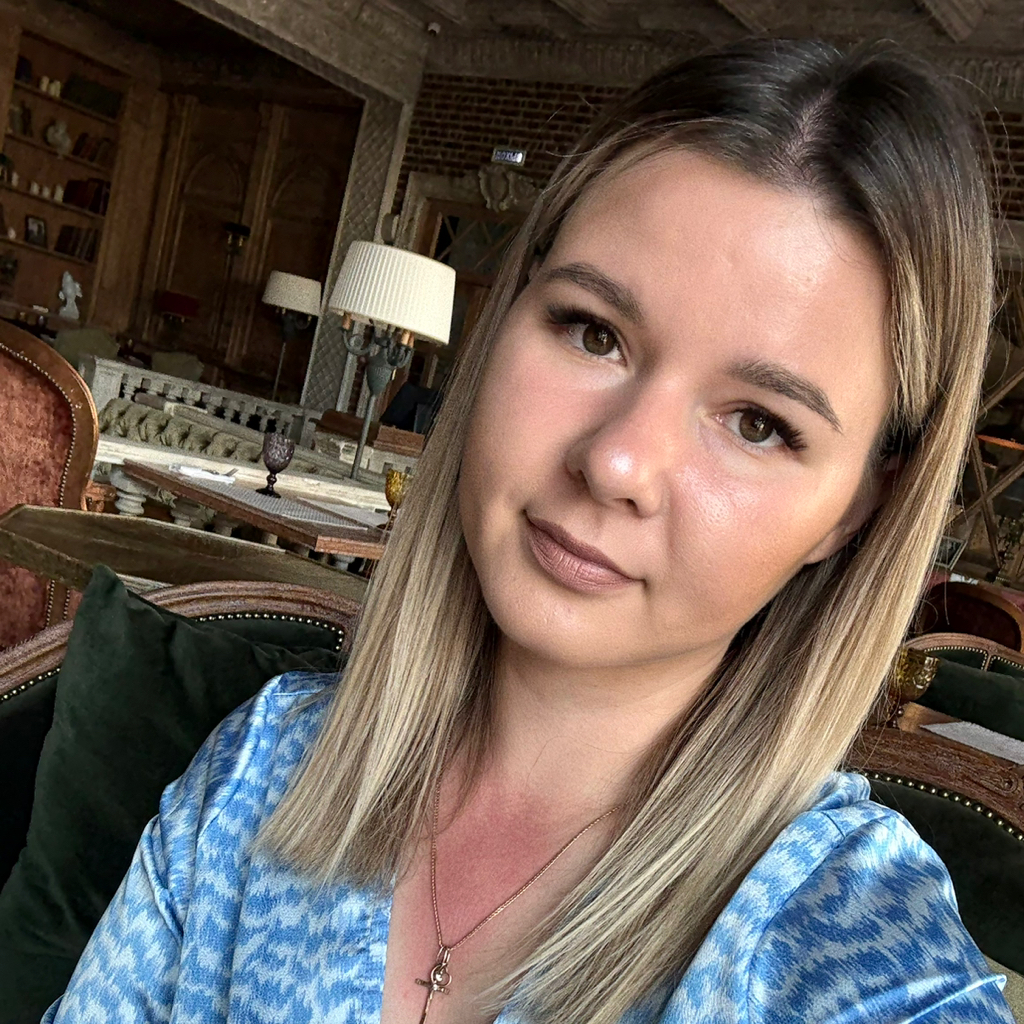 Алёна Пряхина