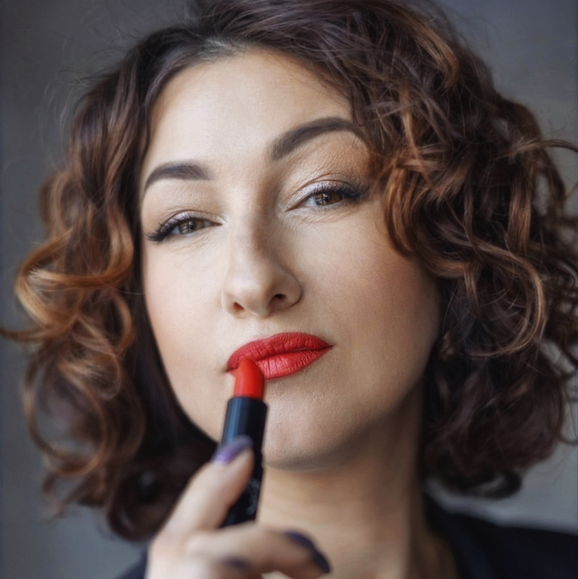 Юлия Михайлова