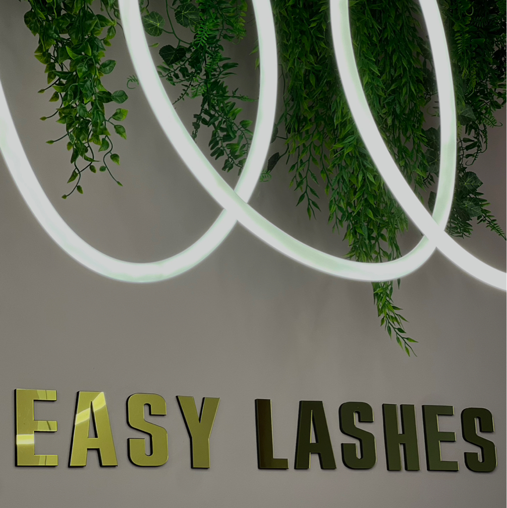 Easy.lashes