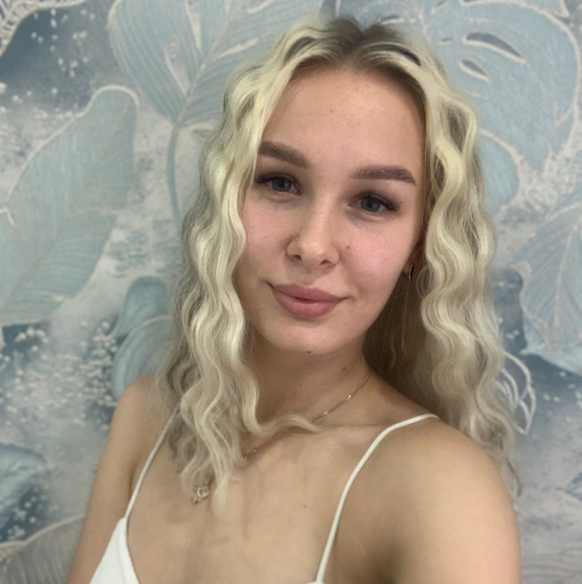Полина
