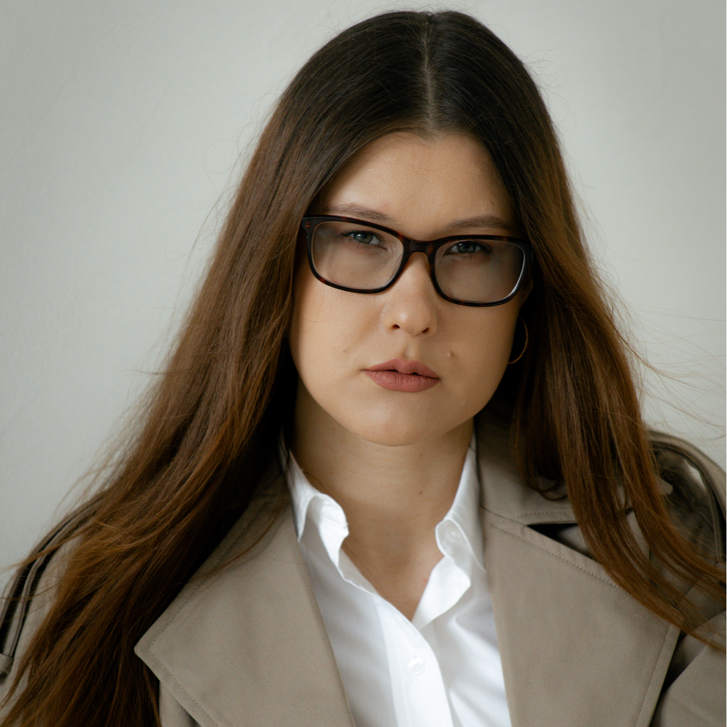 Мастер маникюра Елена Соколова