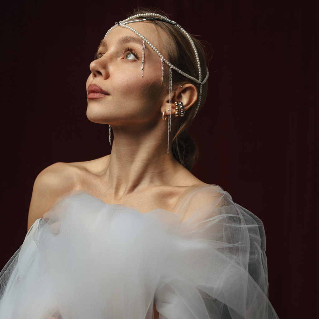 VIKA ZHUROVA