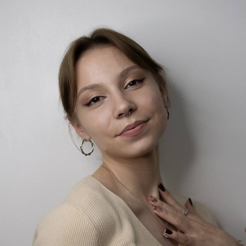 Юлия Ефремова