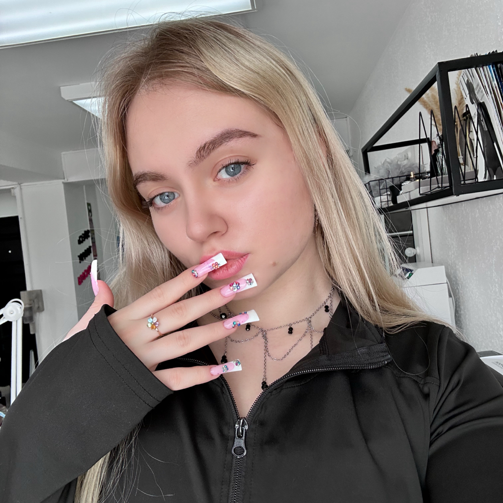 Raspberry.nailsss