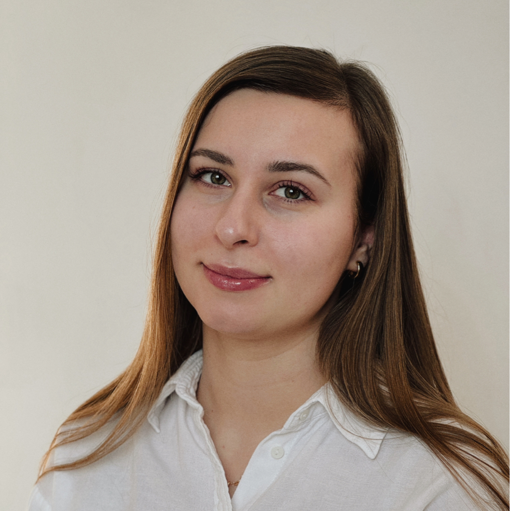 Алина